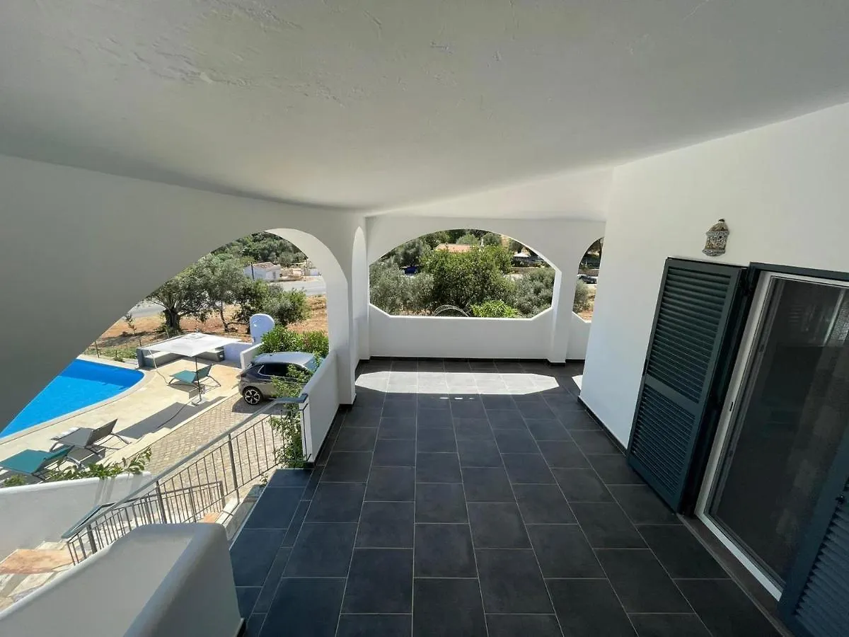 Beautiful Apartment In Semi-Rural Setting São Brás de Alportel